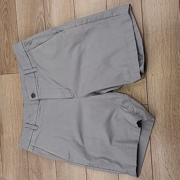 LULULEMON Blue Grey Solid Pattern Sz 31 Mens‎ Casual Flat Front Shorts - Picture 1 of 7